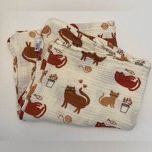 Spearmint Love Muslin Cat Swaddle